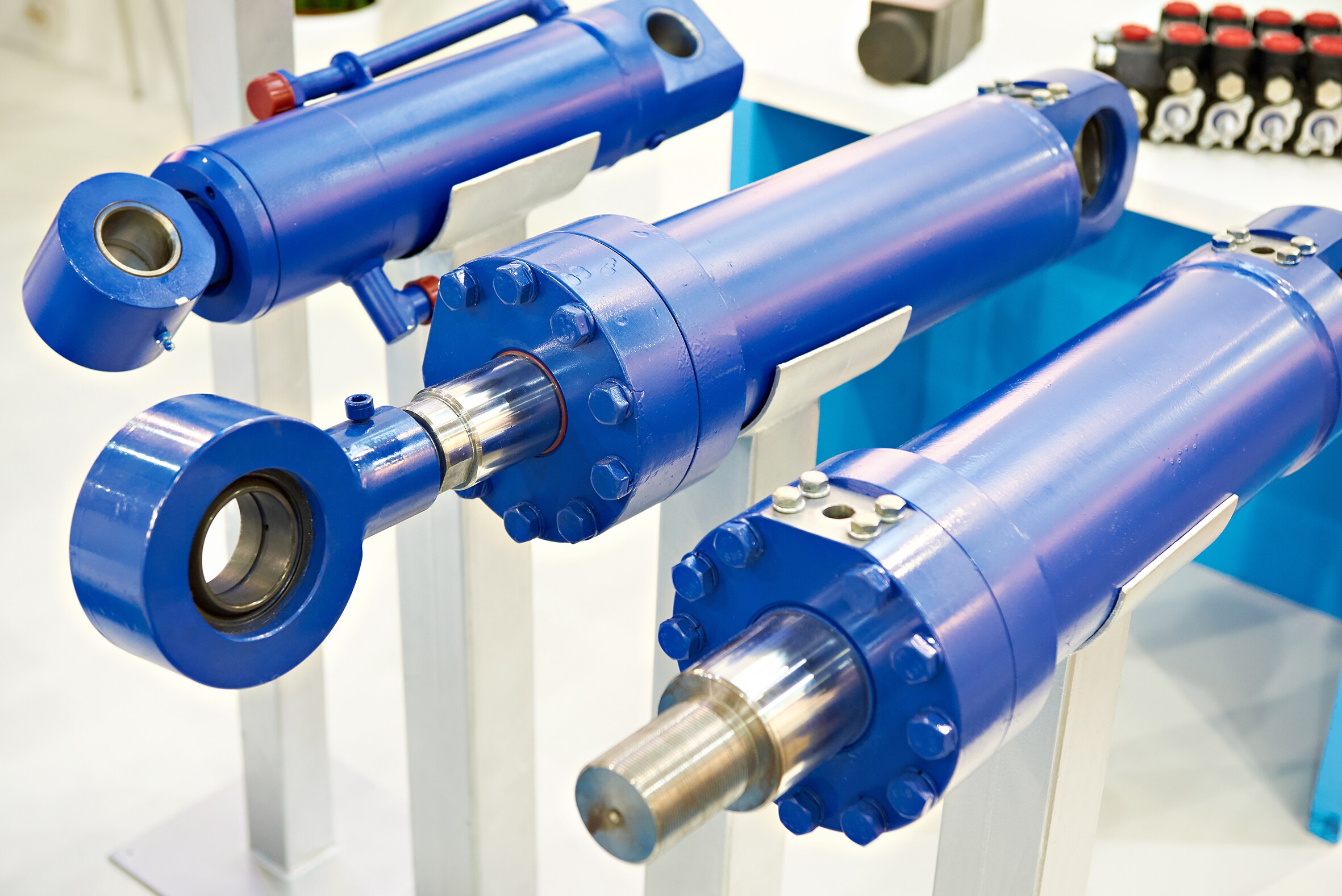 hydraulic cylinders and pumps
